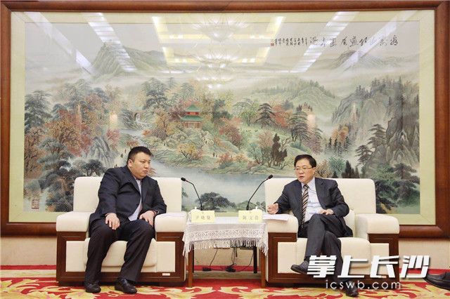 今日，陈文浩会见了拉脱维亚驻华使馆商务处、旅游投资发展委员会总代表尹晓骁一行。图片均由长沙晚报通讯员 刘书勤 摄