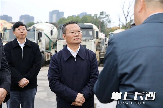 胡忠雄强调，要高度重视中央环保督察组交办信访件，快速行动，立行立改，真抓实改，确保整改工作经得起检验、整改效果让群众满意。