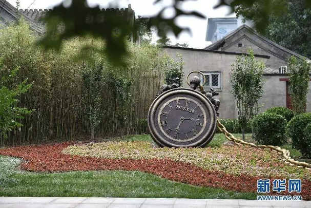 北京佟麟阁路上的雕塑,怀表上的时间为1937年7月28日18时13分,正是佟麟阁牺牲的时间 北京佟麟阁路上的雕塑,怀表上的时间为1937年7月28日18时13分,正是佟麟阁牺牲的时间