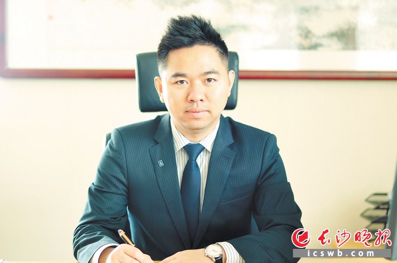沈科创办科技企业孵化器——长沙黄金创业园，为创业者提供场地、配套产业、孵化管理等一站式创业服务，在实现他人梦想的同时成就自己的梦想。 长沙晚报通讯员 冯岩 摄