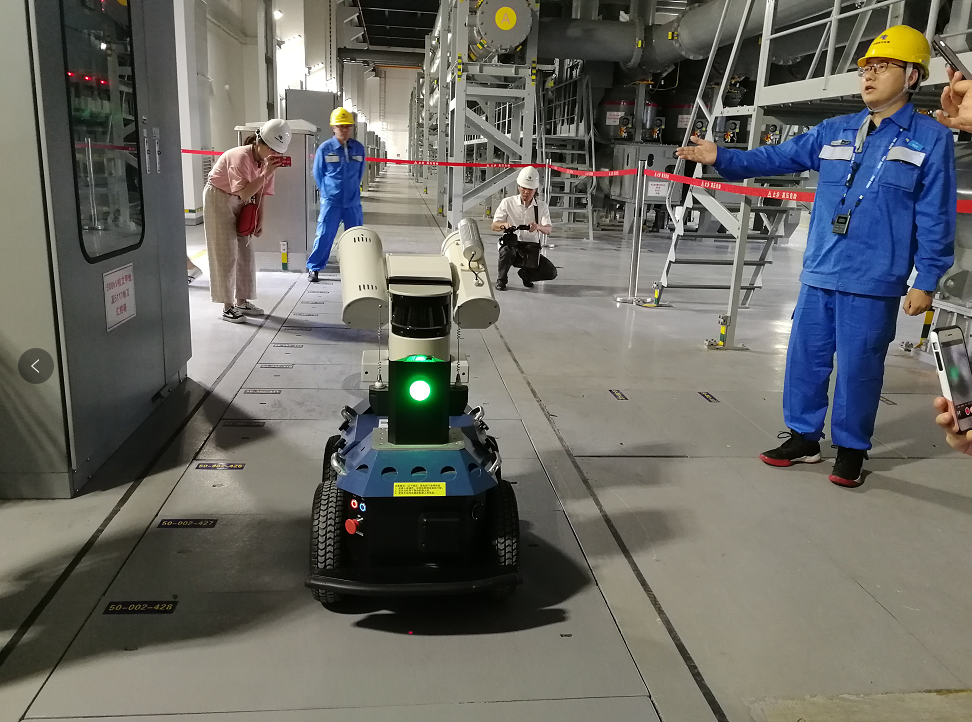 500千伏文山变电站巡检机器人