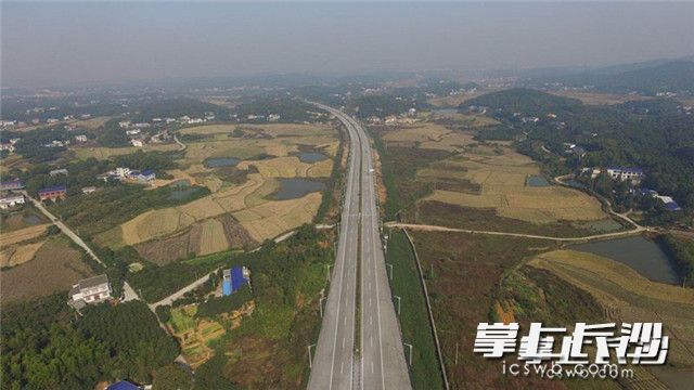 去年10月31日，连接长沙主城区与宁乡市的岳宁大道正式通车，两地20多分钟可实现互通