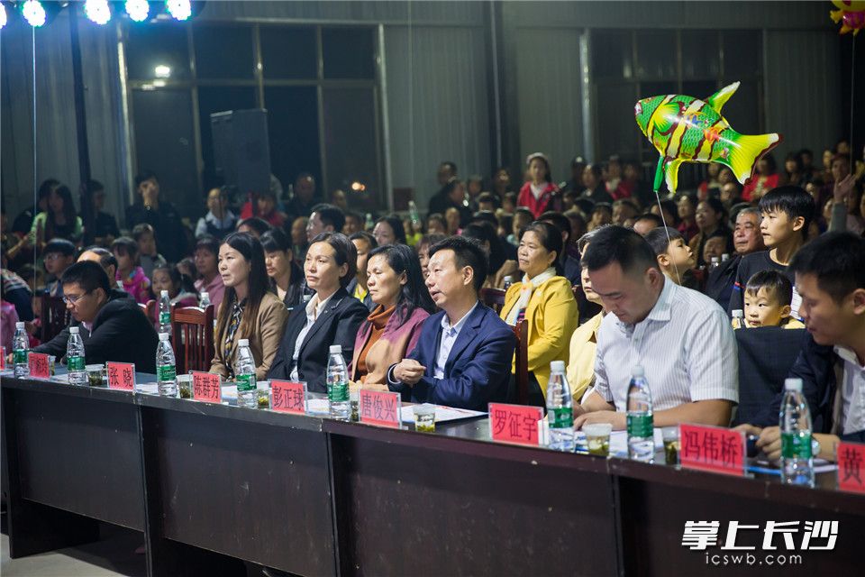 图为活动现场。