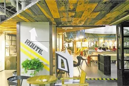科佳大厦的影像创客空间，为创业者免费提供办公场地和设备设施。 