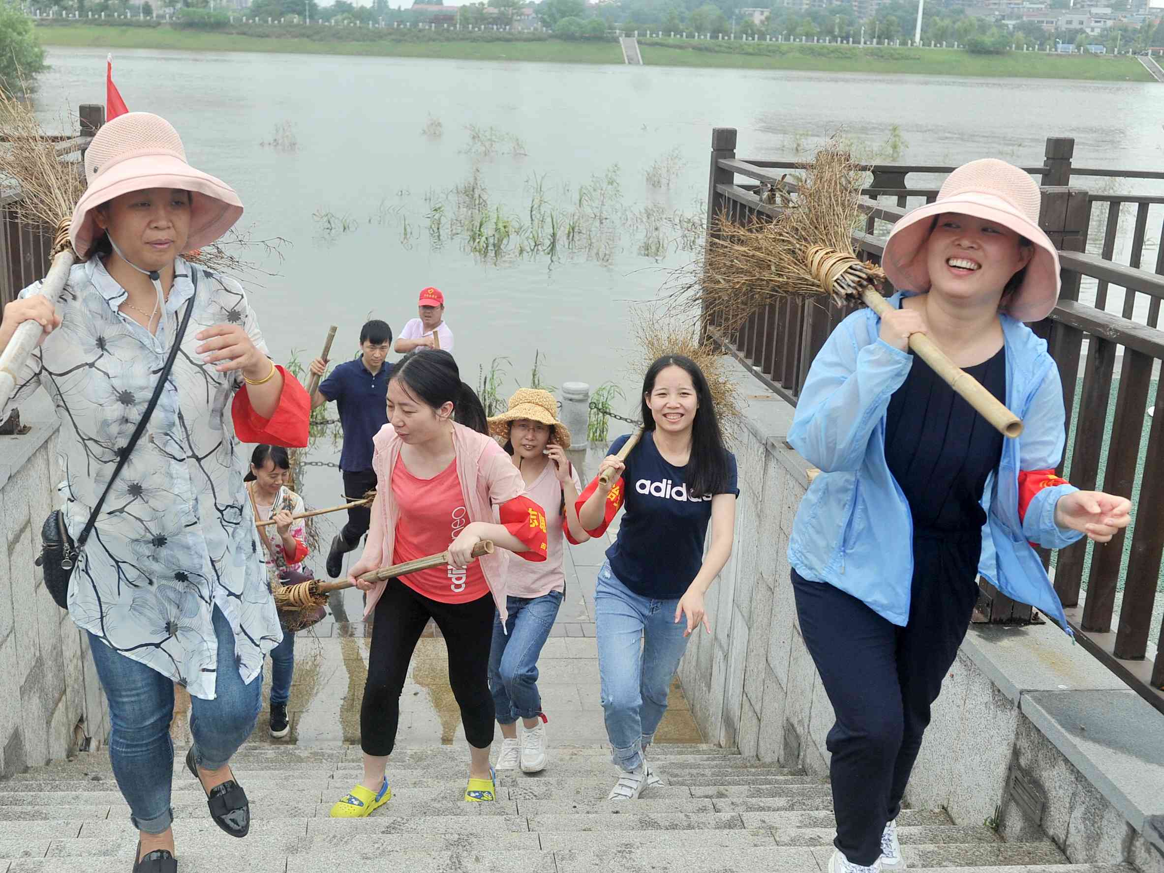累，但快乐着。长沙晚报全媒体记者 贺文兵 摄