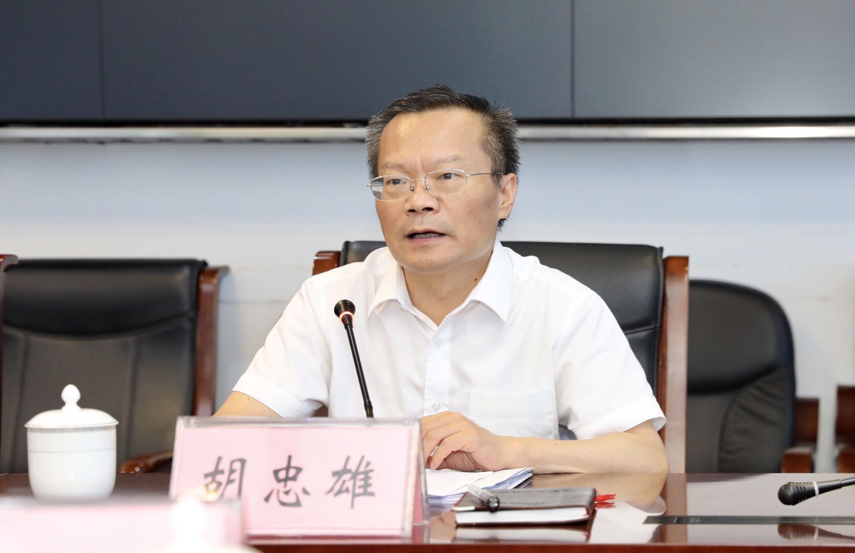 胡忠雄强调,要科学预测、精准调度,做好险情处置、建立长效机制,确保安全度汛。 胡忠雄强调,要科学预测、精准调度,做好险情处置、建立长效机制,确保安全度汛。