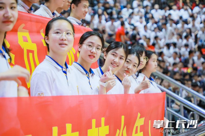 为自己加油。