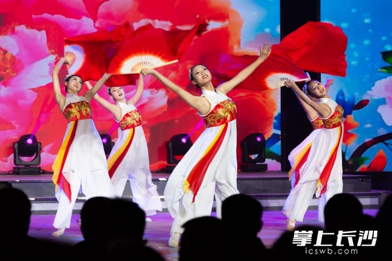 艺术节舞蹈。