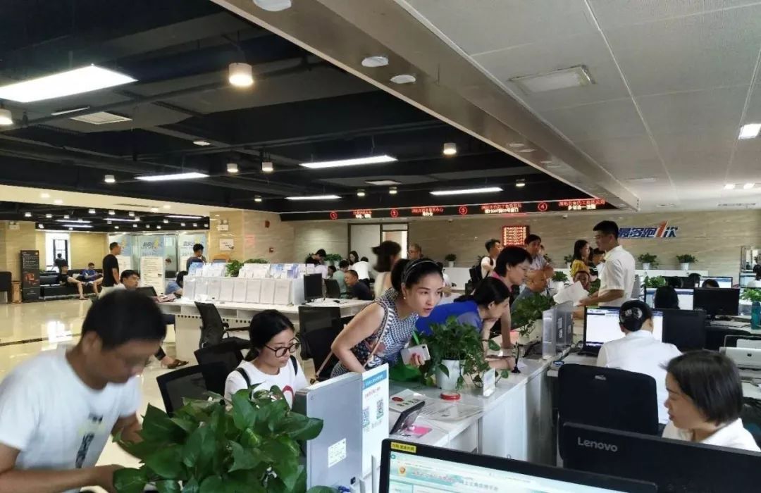 浏阳158个事项实现“一件事一次办”，到2020年底将实现政务服务事项“一件事一次办”全覆盖。资料图片