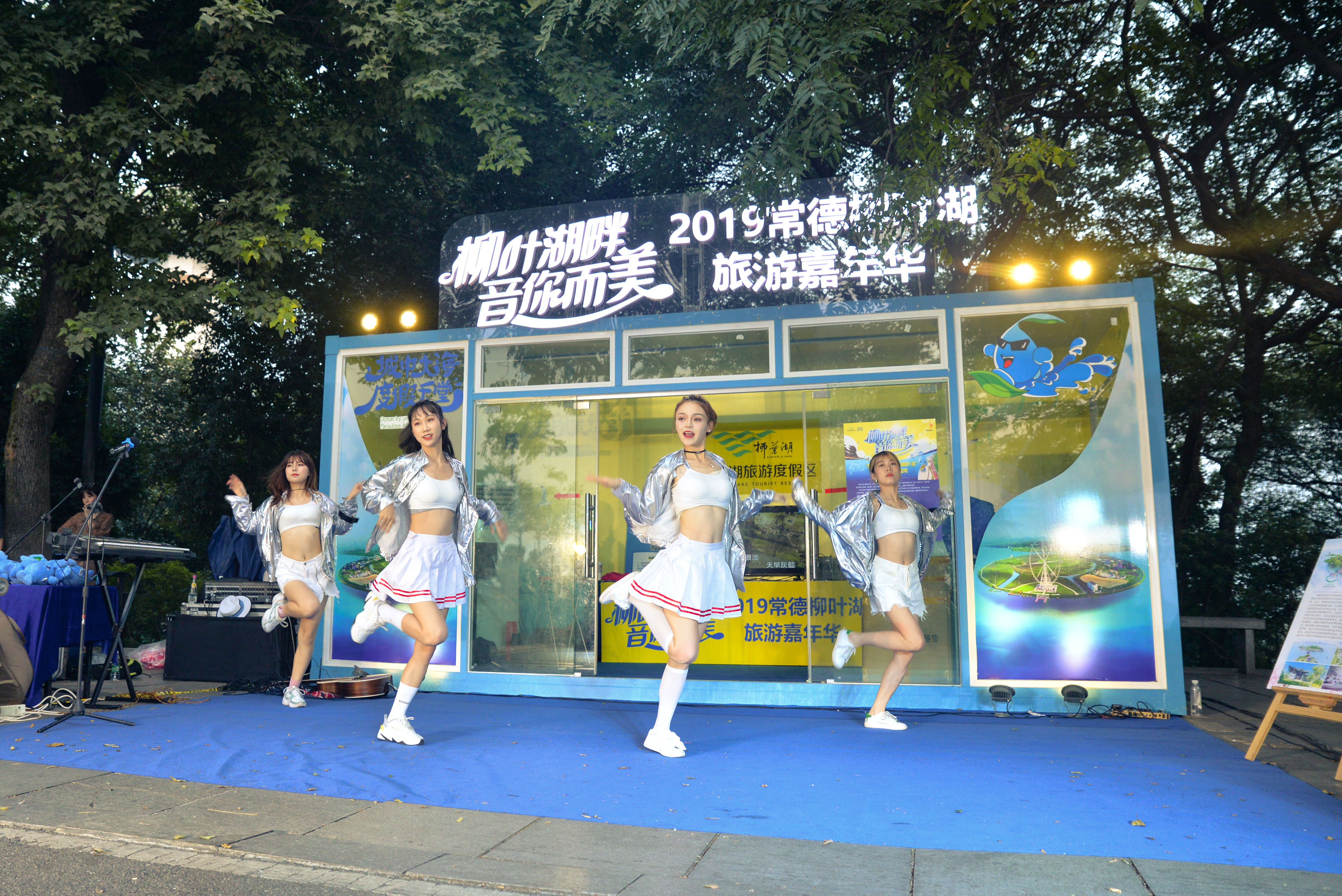 选手们在音乐集装箱里自信高歌、展示自我。均为主办方供图