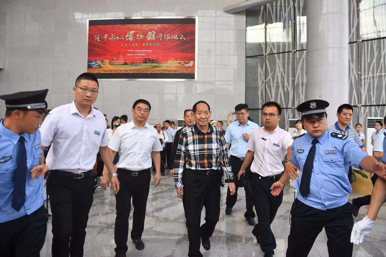 中国工程院院士袁隆平现场出席开馆仪式。 长沙晚报全媒体记者 余劭劼 摄