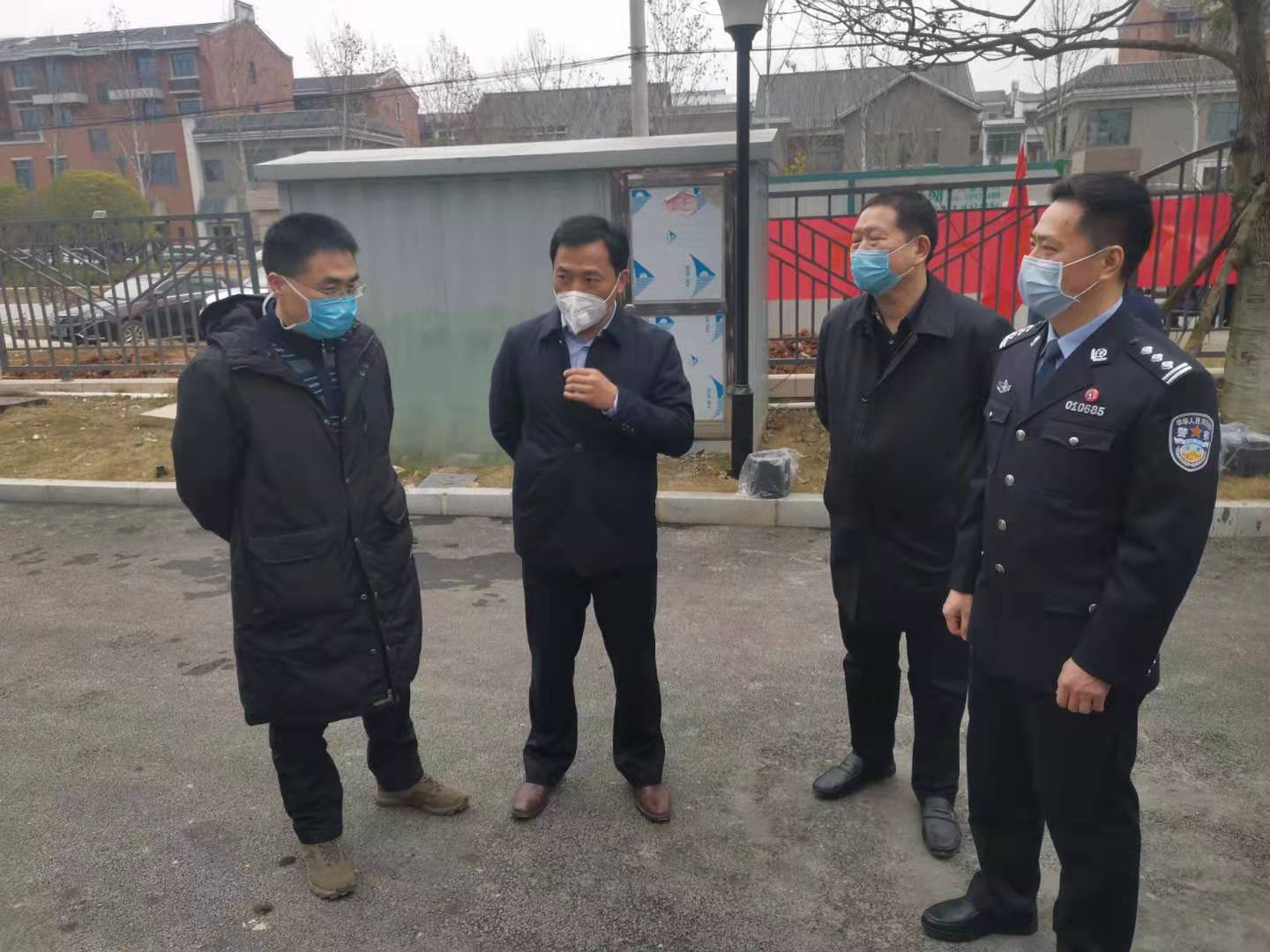 开福区和长沙电信相关负责人在现场督导。赵芳 供图