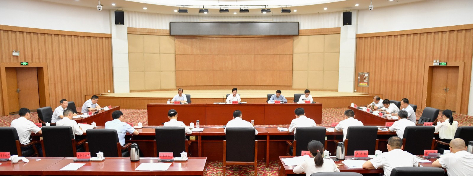 调研中，胡衡华主持召开座谈会。长沙晚报全媒体记者 余劭劼 摄