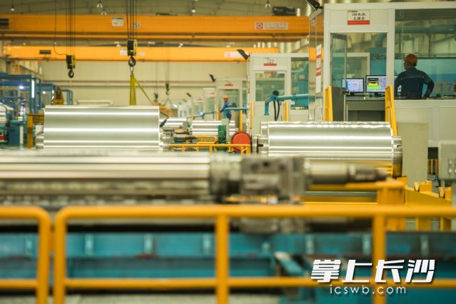 5月16日，晟通建筑铝模推广应用暨合作签约仪式举行。当天，晟通集团与苏中建设、雷锋建设、久航建筑等15家企业签约，同时向全市85家建筑重点企业推荐产品。
