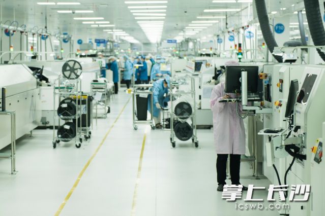 比亚迪电子工厂相关负责人表示，截止5月份，园区协助企业招聘员工5600多名，并大力帮助采购防疫物资，让比亚迪成为华为供应商中最早复工复产企业，抢占了市场先机。今年企业将扩大产能，与华为加强在智能手表、笔记本电脑等方面的生产合作。