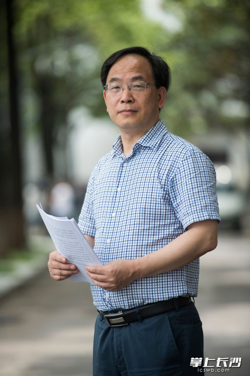 这些年来，全国政协委员雷鸣强一直关注着教育事业发展。长沙晚报全媒体记者 黄启晴 摄