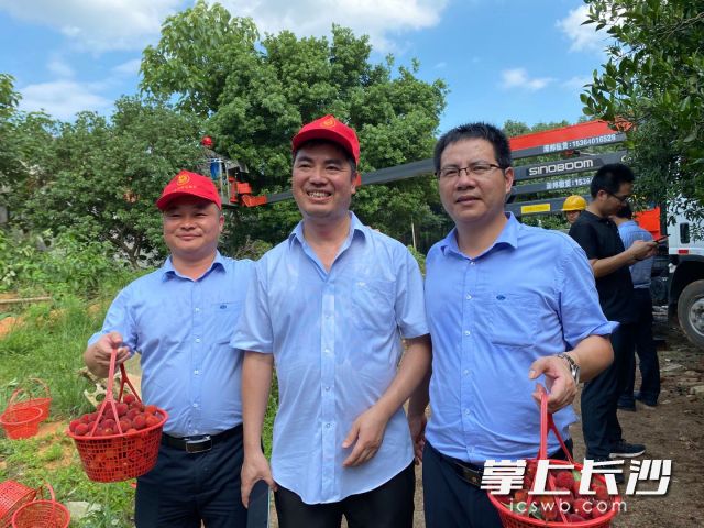 丰收的喜悦。