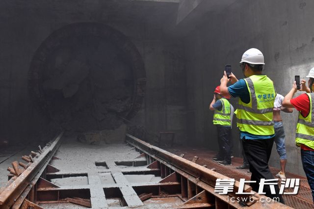7月15日，万家丽路220kV电力隧道项目盾构区间全线贯通。长沙晚报全媒体记者 王志伟 摄