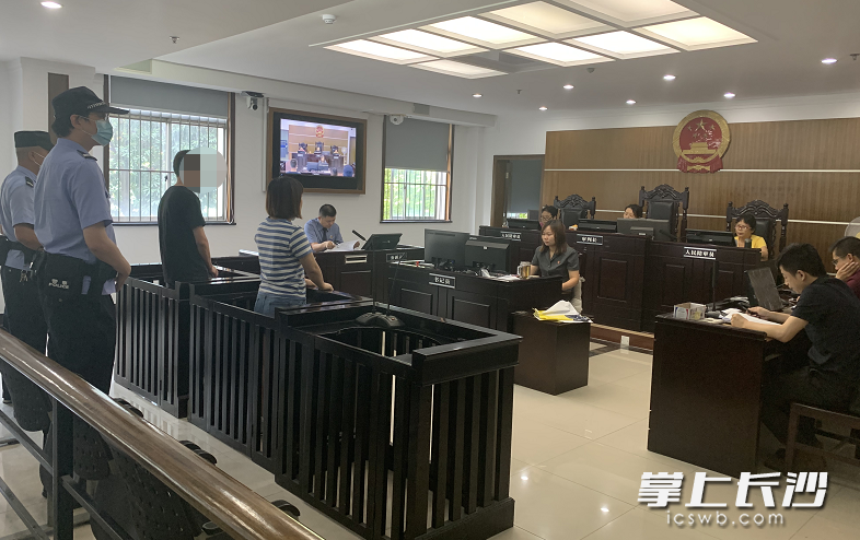 庭审现场。长沙晚报通讯员 刘笑贫 摄