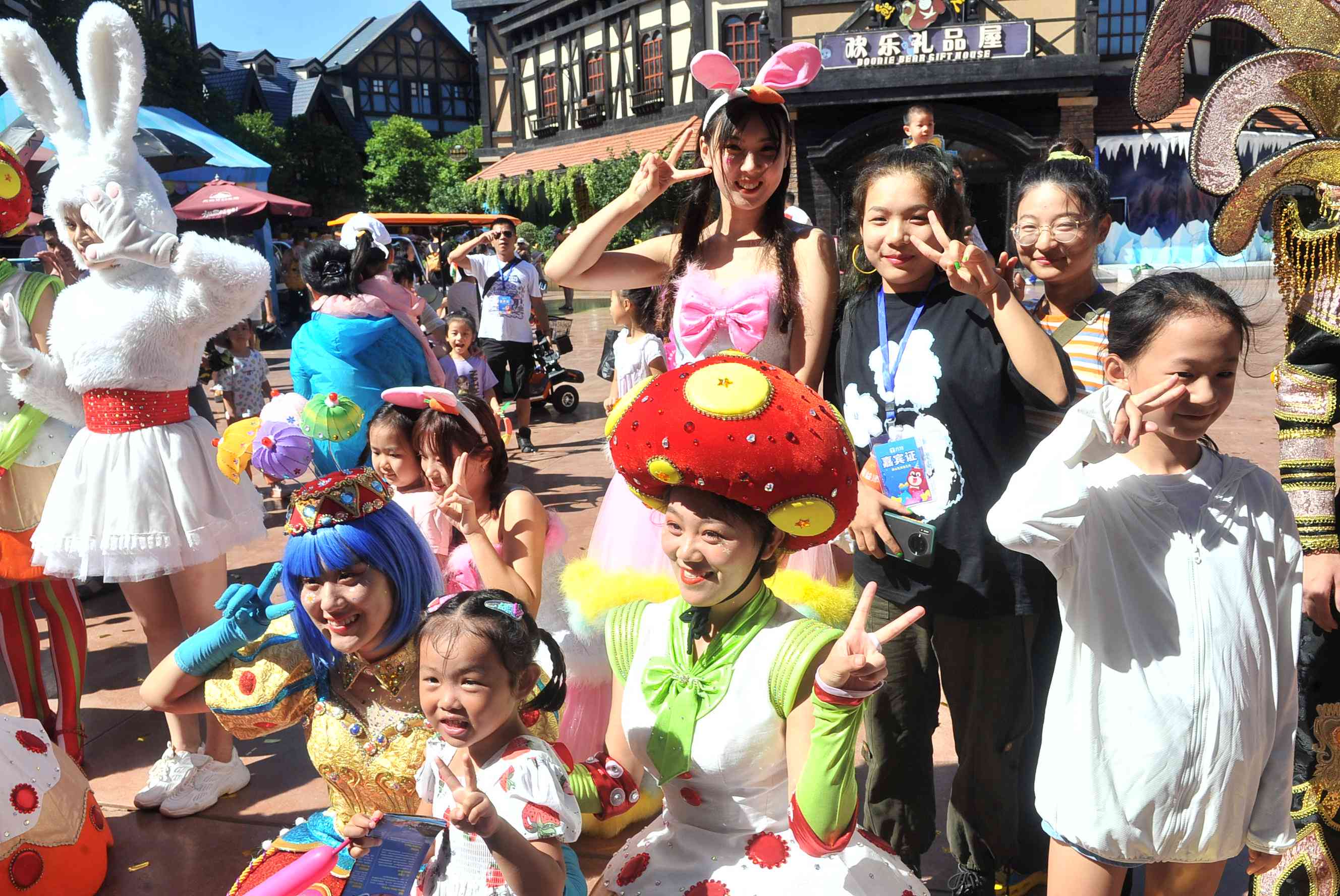 节会热了夏日旅游经济。