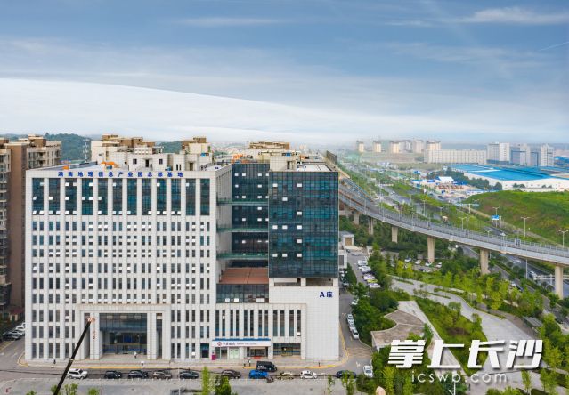 天心数谷核心地带，产业发达、交通便利。长沙晚报全媒体记者 邹麟 摄