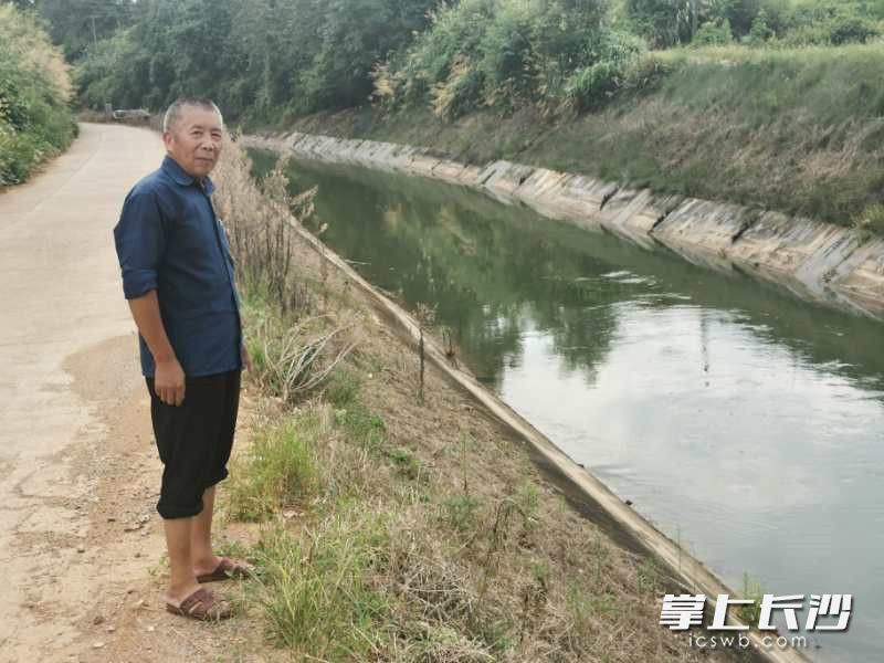 最近，宁乡市一位古稀老人勇救落水司机的事迹在朋友圈广为流传。长沙晚报通讯员黄鹏杰摄