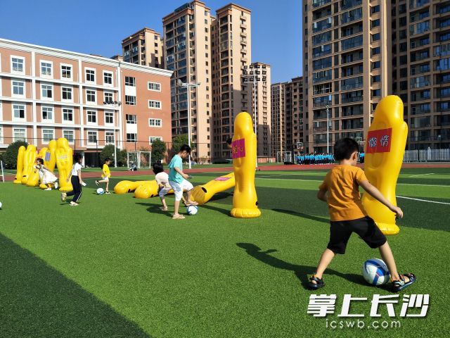 “我打败了坏习惯。” 均为长沙晚报全媒体记者 陈良 摄