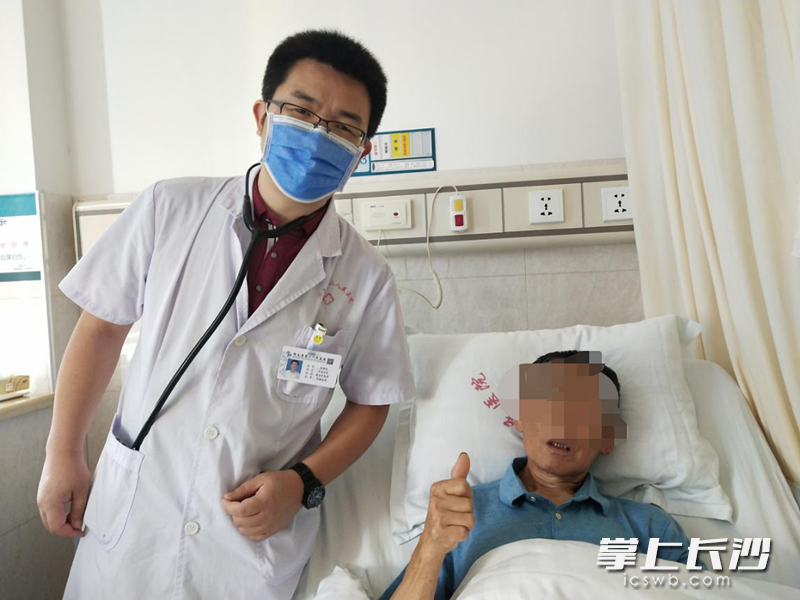 钟爷爷恢复良好，即将出院。  医院供图
