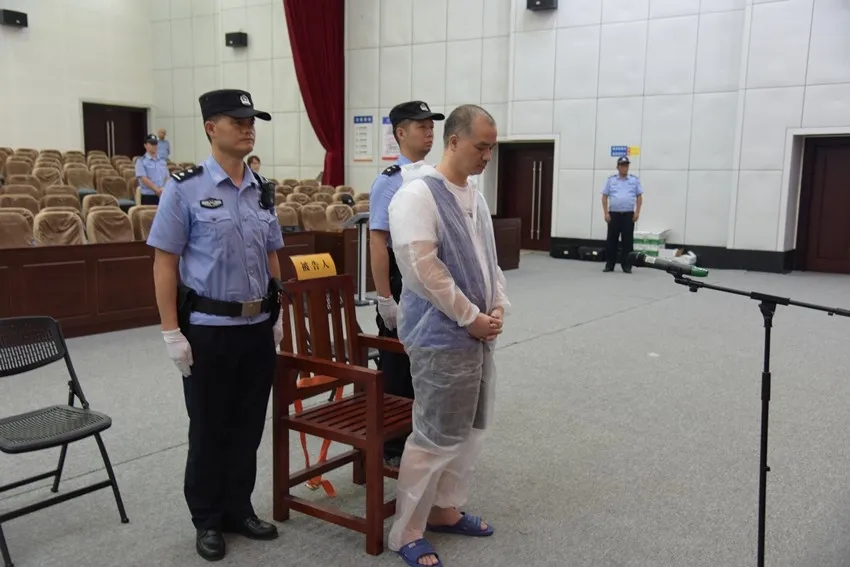 庭审现场。岳阳中院供图
