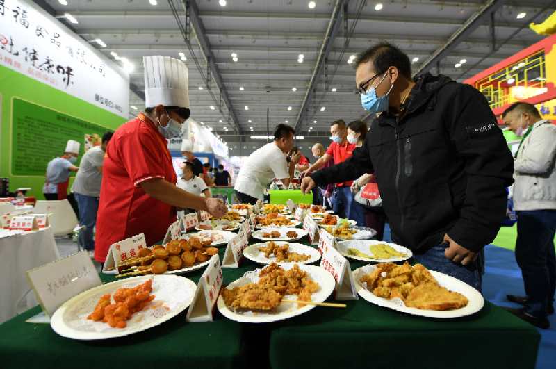 今天上午，2020中国国际食品餐饮博览会（以下简称“食餐会”）在长沙开幕。长沙晚报全媒体记者  黄启晴摄