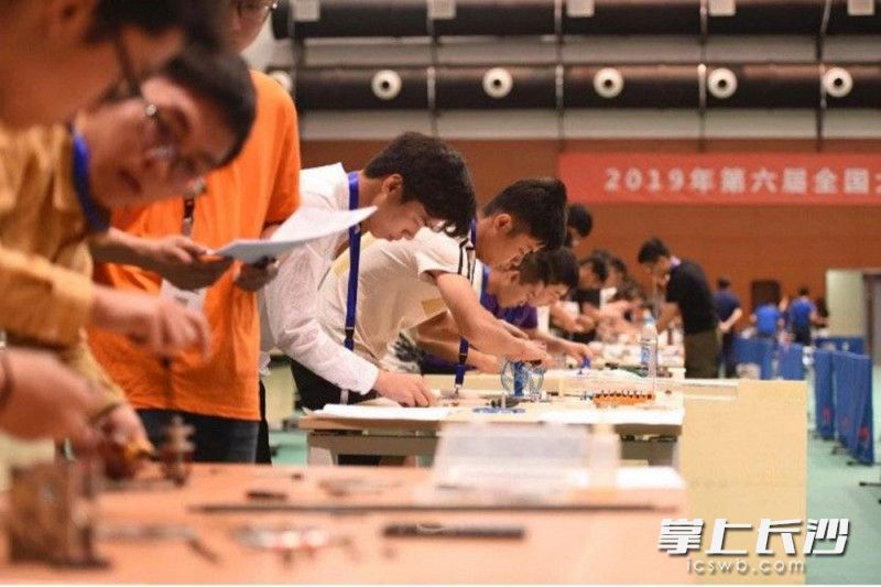 往届比赛现场。图片来源于全国大学生工程训练综合能力竞赛官网。