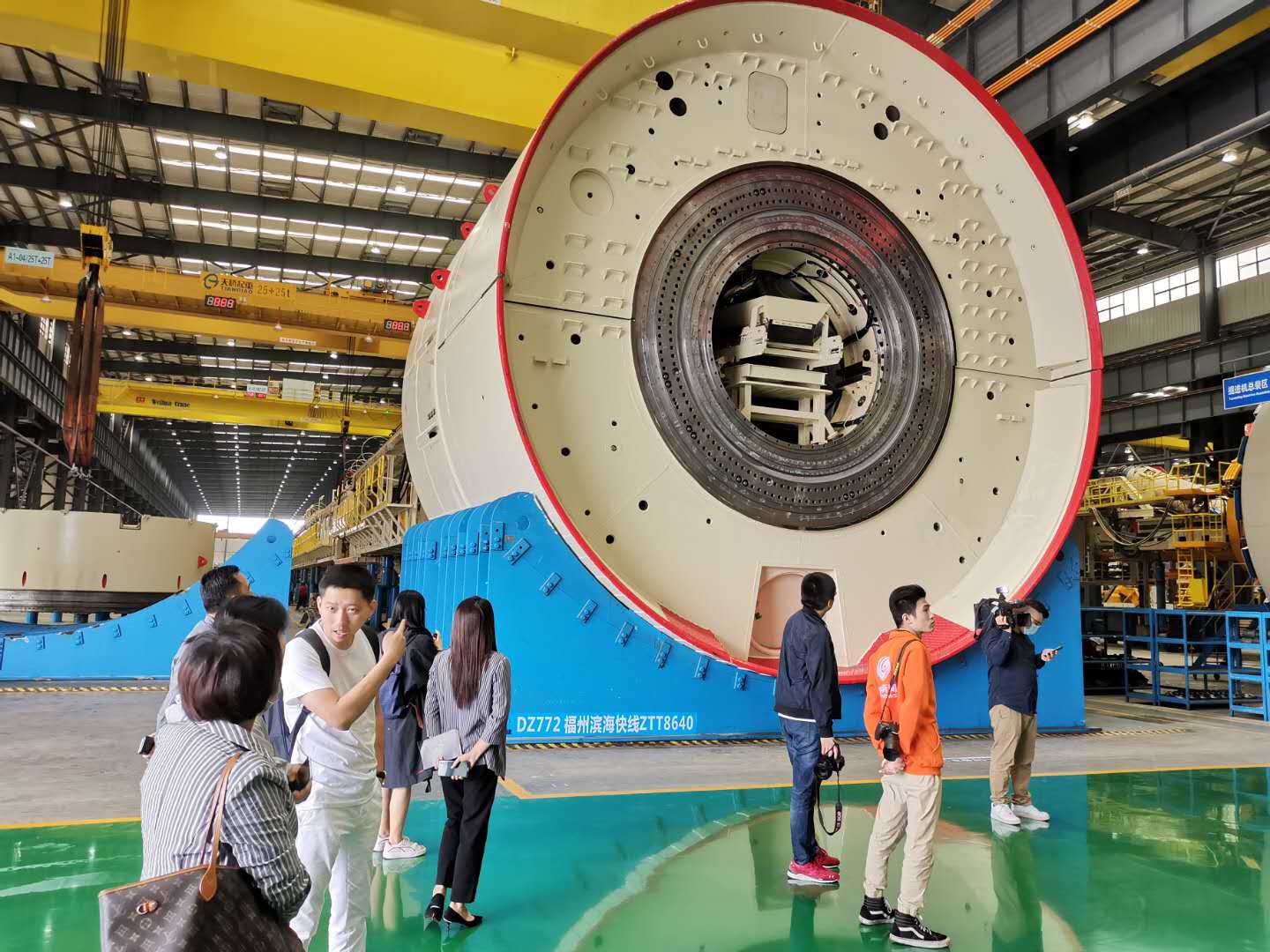 采访团探访中国铁建重工集团。