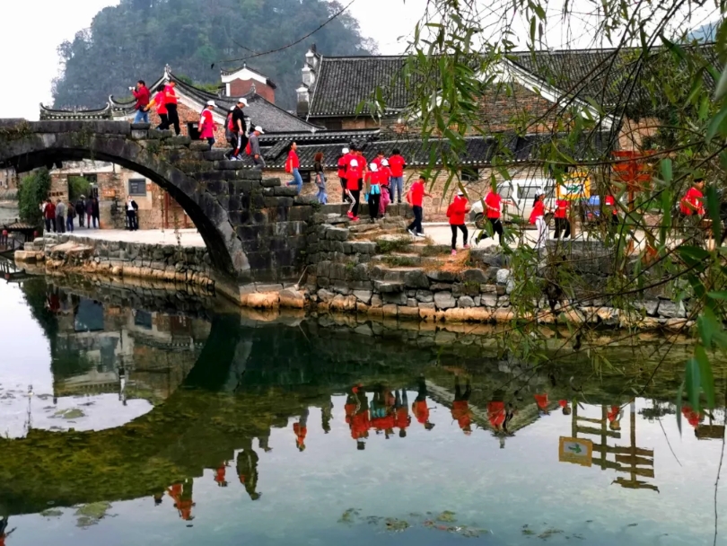 跑友奔跑在江永的山水间。均为主办方供图