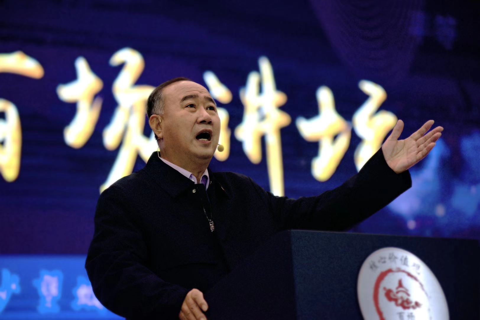 陶克表示，大力推动学雷锋志愿活动，是社会的呼唤、百姓的需求，也是加强社会道德建设的重要途径。全媒体记者 陈飞摄影