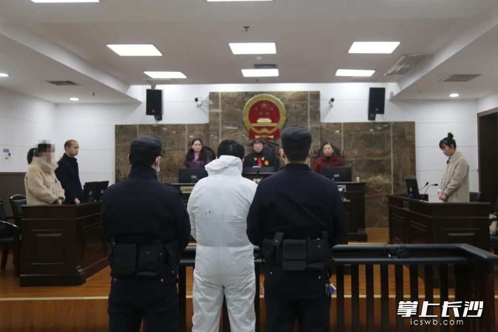 今日，天心区人民法院依法审结全市法院第一起拒不执行判决、裁定罪刑事自诉案。
