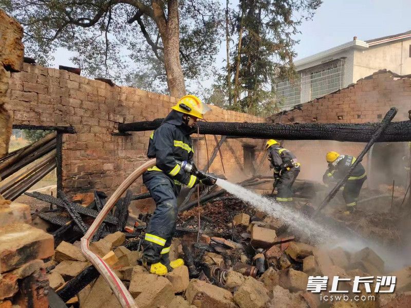 出警中，吴国良总是冲在前，不畏困难艰险。