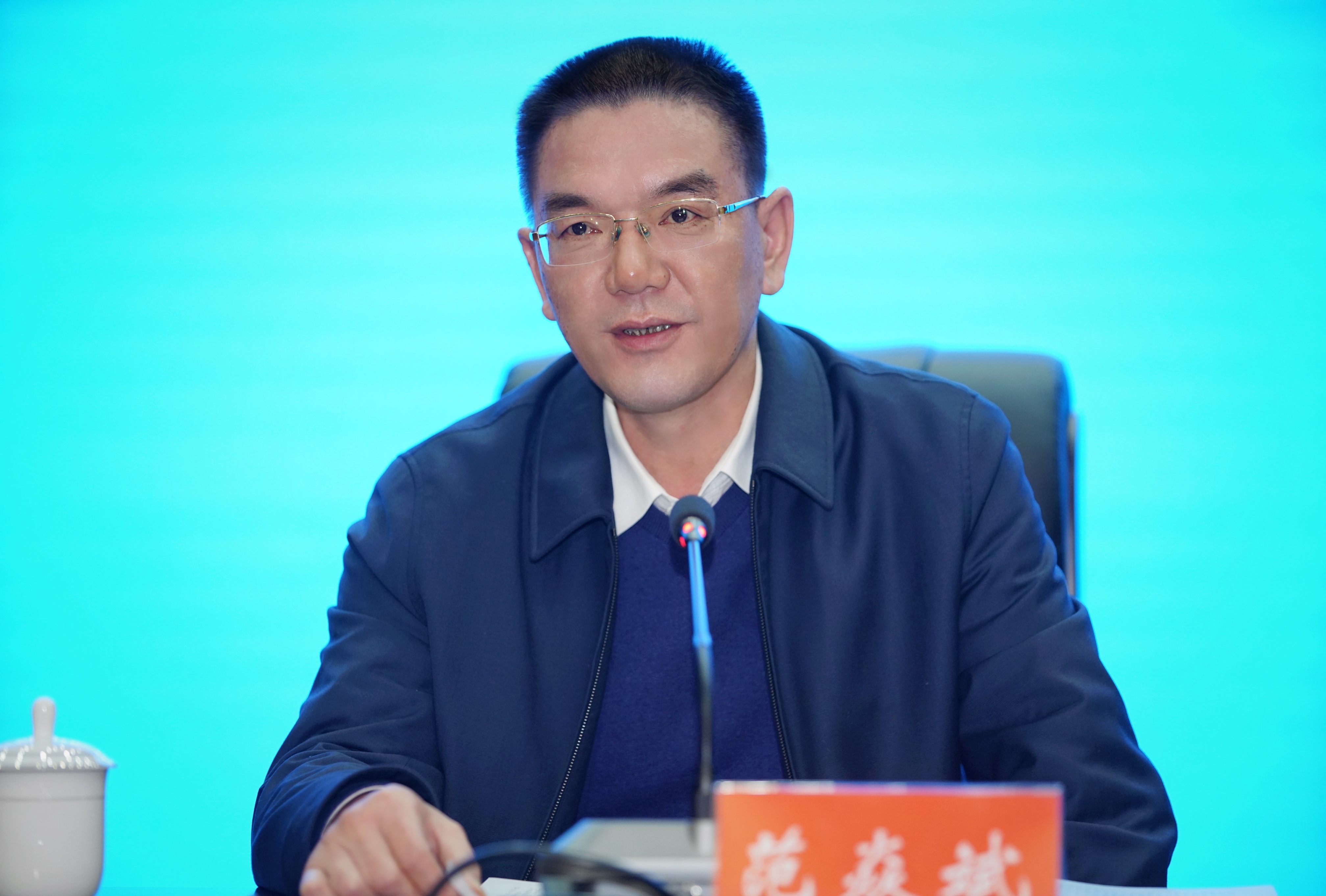 望城区委副书记、区长范焱斌对2021年的经济工作怎么干进行具体部署。通讯员 唐露摄。
