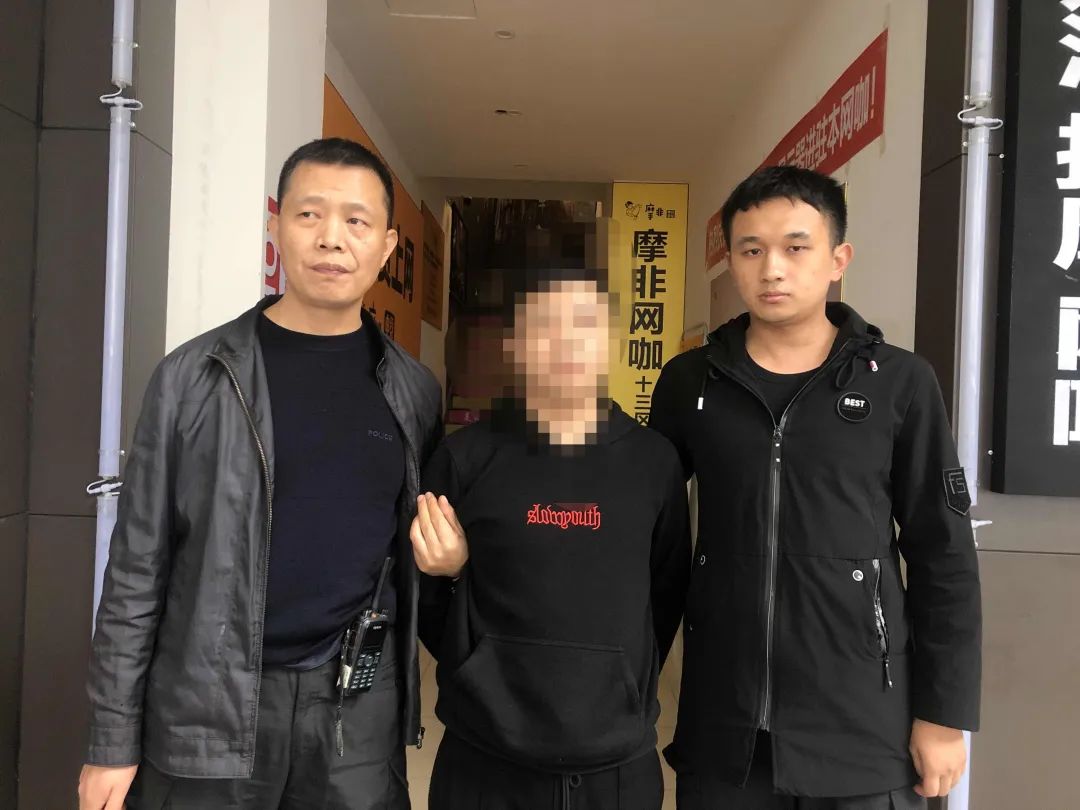 2020年10月，“城市猎人”追逃小组民警抓获一名逃犯。 长沙警方供图
