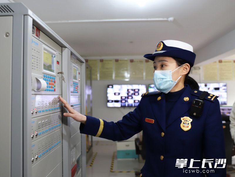 日前，经长沙高新区消防部门验收，重大火灾隐患单位湘麓国际小区成功摘牌。