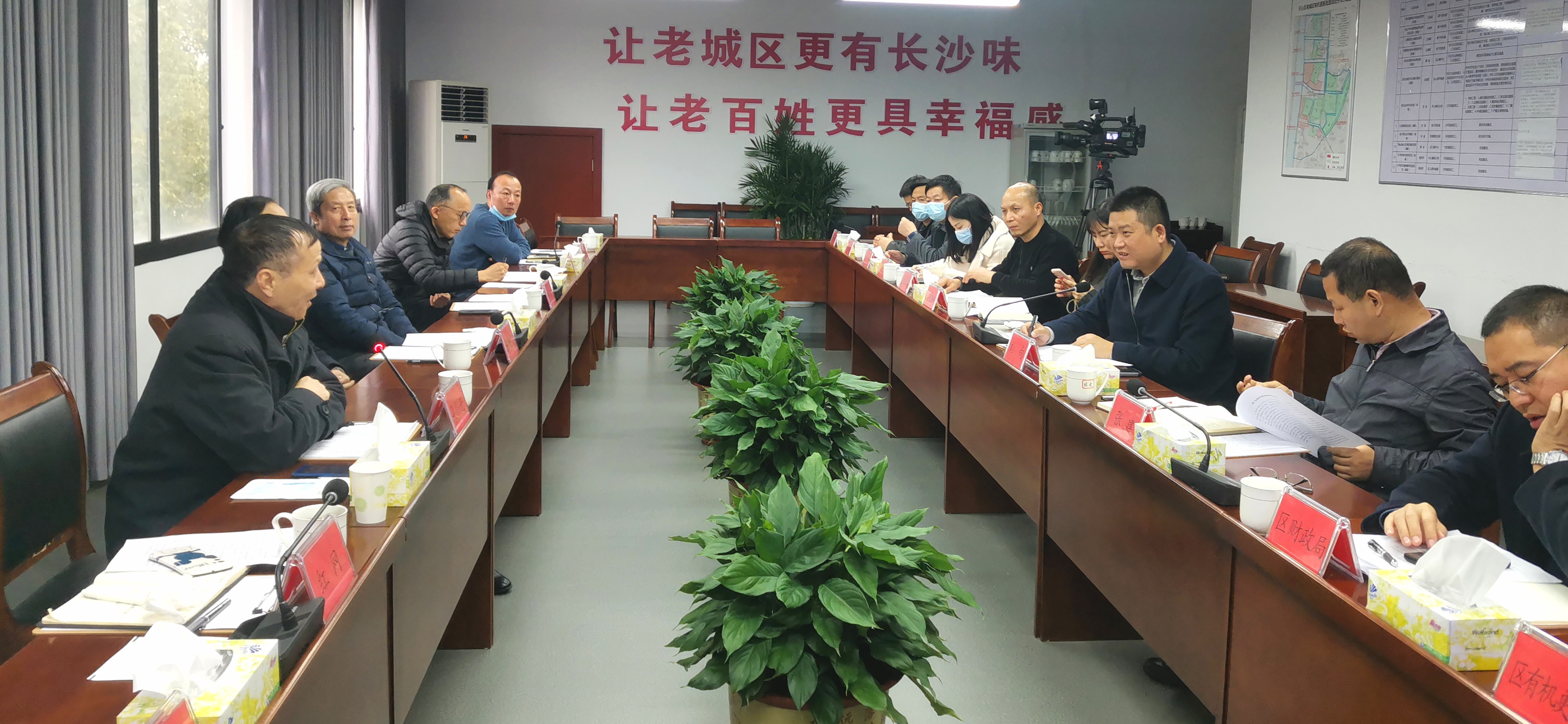 专家与参与建设各方进行交流。长沙晚报全媒体记者 王斌 摄