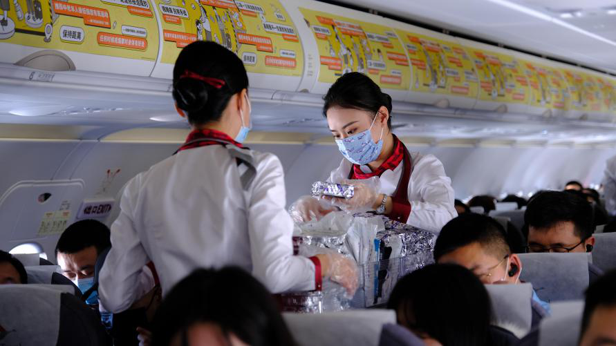 湖南航空即将推出精心组建的 “锦绣潇湘”特色乘务示范组。