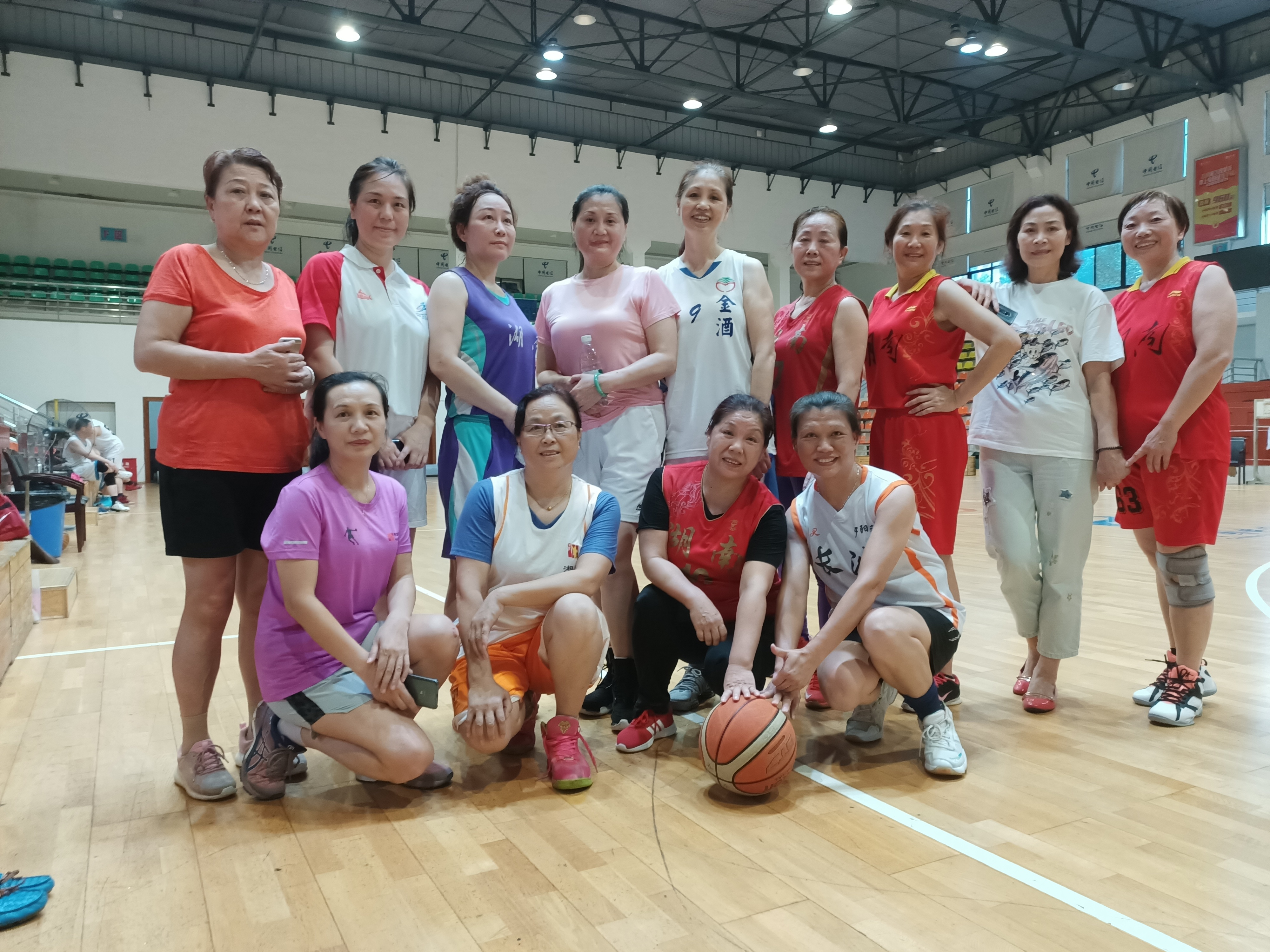 飞跃女篮合影。均为受访者供图