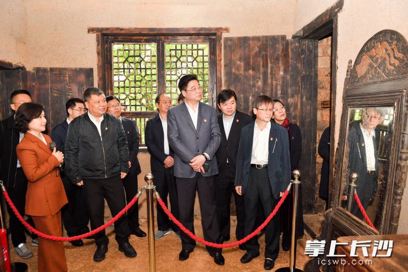 4月21日，长沙市委宣传部理论学习中心组党史学习教育第二次专题学习来到了望城区郭亮故居参观学习。图片均为长沙晚报全媒体记者  邹麟 摄