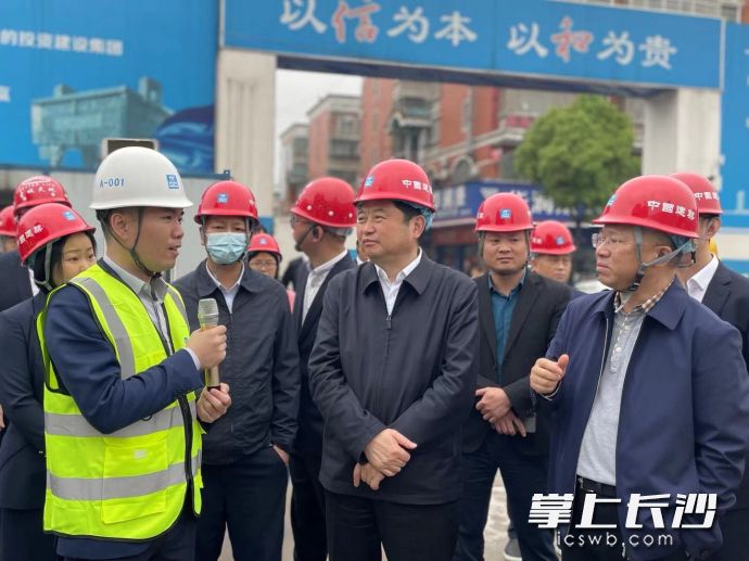 市委常委、常务副市长夏建平进行节前安全生产检查。长沙晚报全媒体记者 唐朝昭 摄