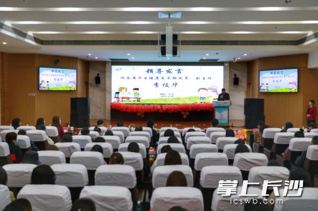 4月25日，湖南省举办2021年“全国儿童预防接种日”现场宣传活动。长沙晚报通讯员 肖柯 摄