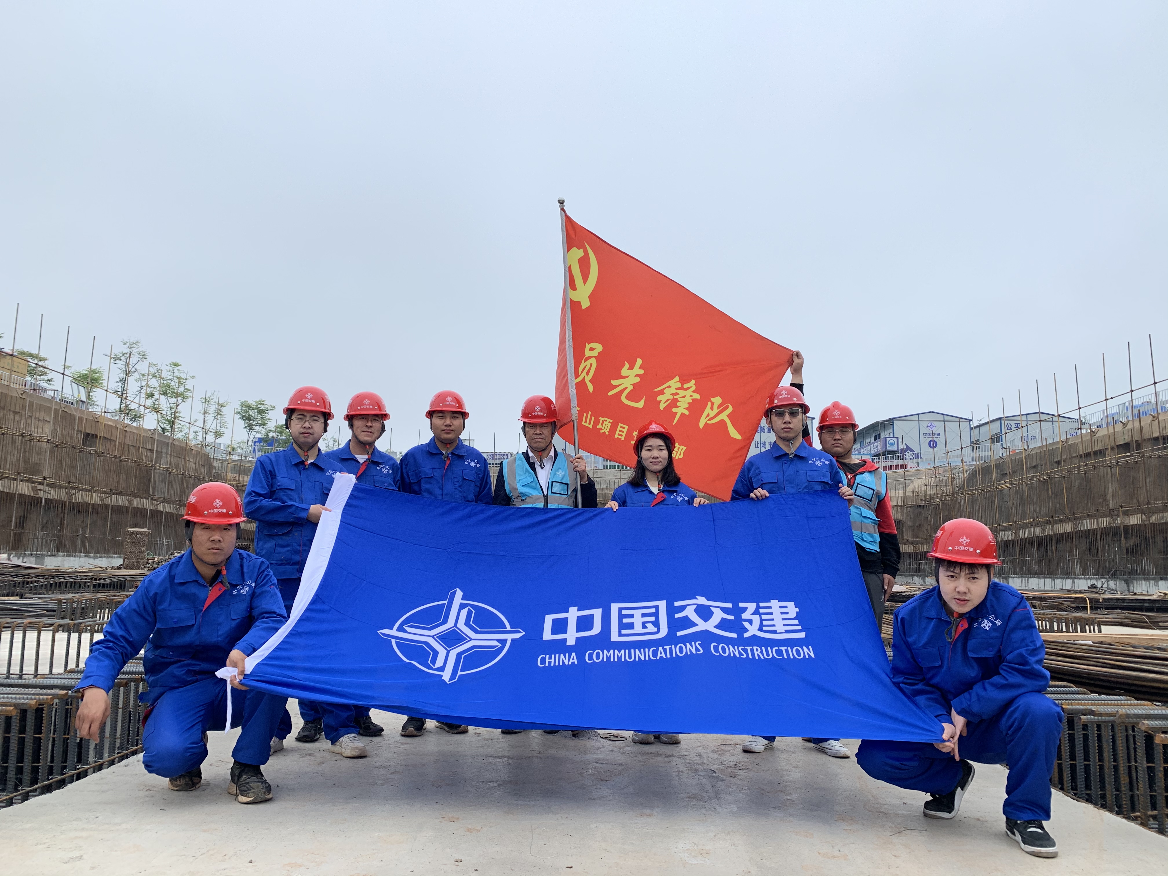 项目施工方中交一公局掀起大王山游客集散中心及停车场建设PPP项目建设热潮。