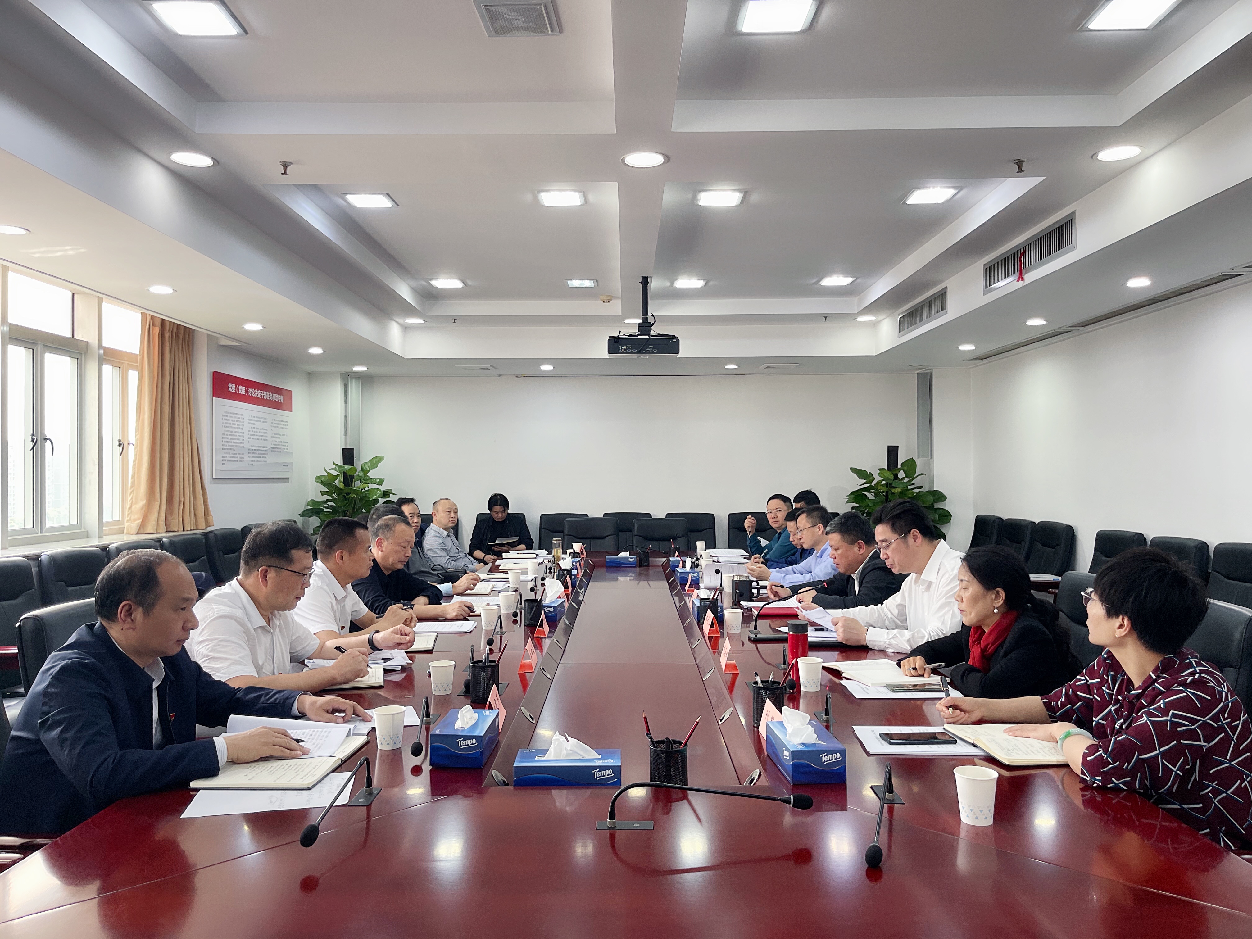 24日下午，市委党史学习教育巡回指导工作汇报会召开，安排部署全市第二轮巡回指导工作。长沙晚报全媒体记者 匡春林 摄