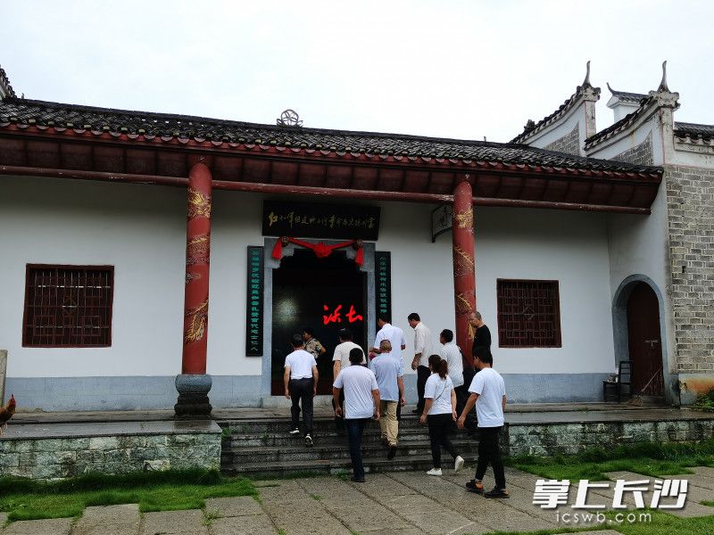 红十八军组建地小河革命历史陈列室于6月29日正式对外开放。刘婷远 摄