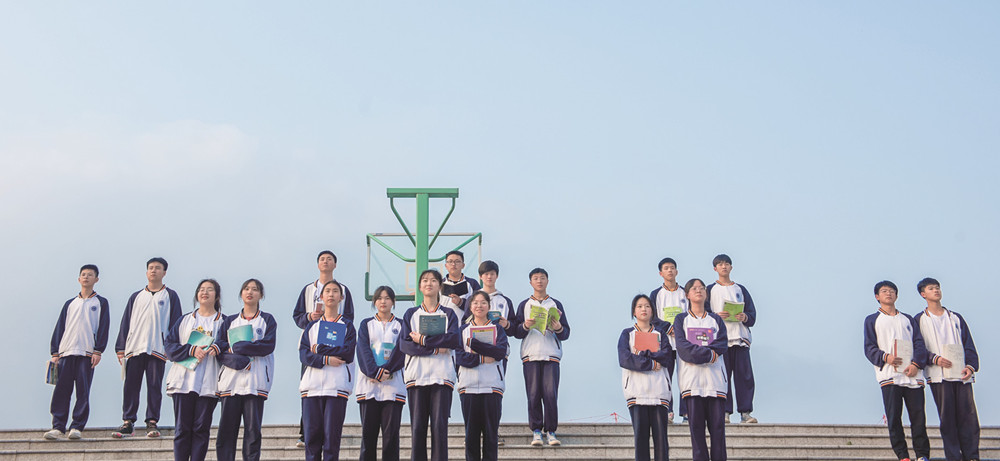 恒定中学将为社会提供优质教育资源，培养更多优秀学子。