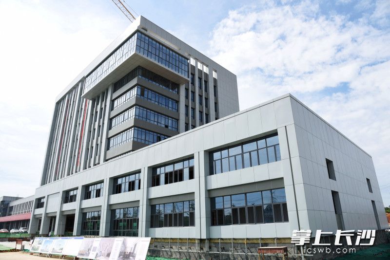 基地项目一期已完成主体竣工，内部装饰装修正在加紧推进。长沙晚报全媒体记者 刘琦 摄